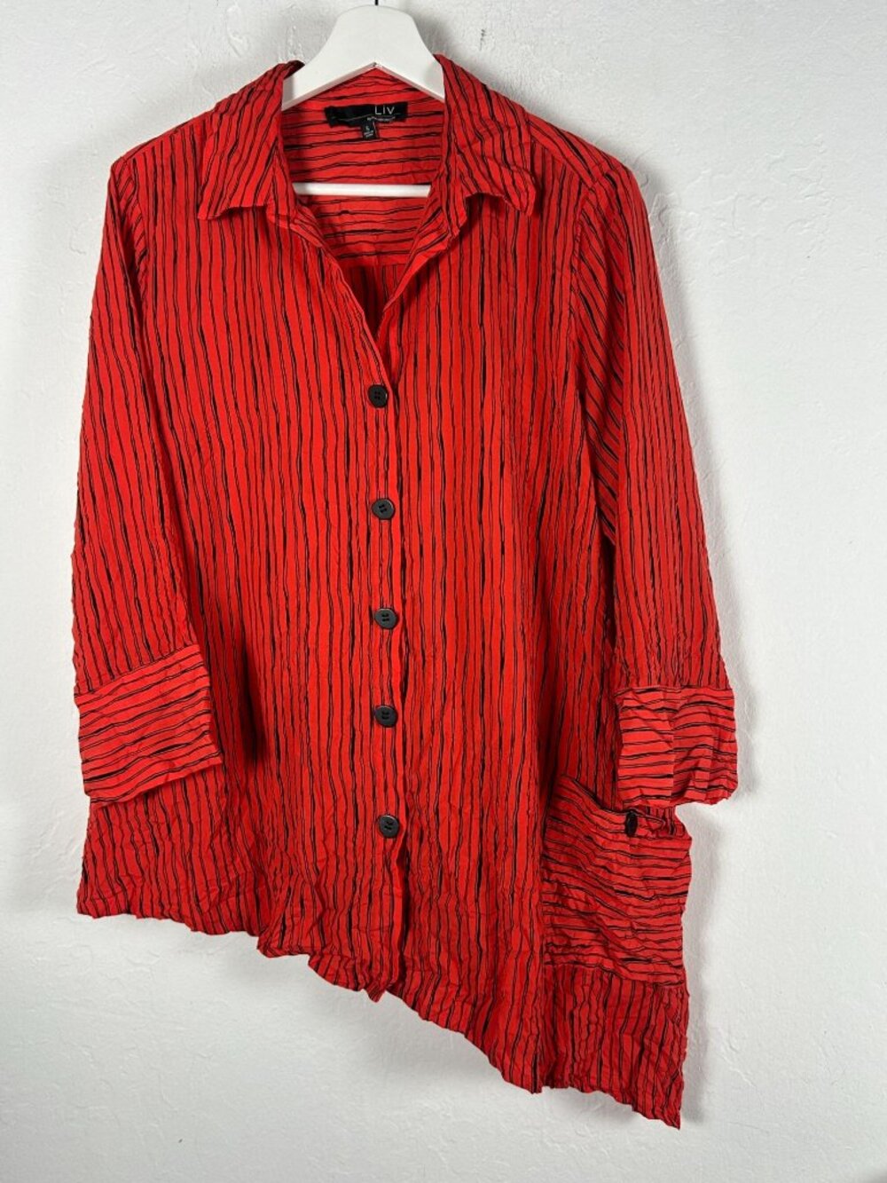 Liv by Habitat Womens Red Black Striped Crinkle Asymmetrical Hem Tunic Top Small